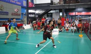 青少年羽毛球比赛